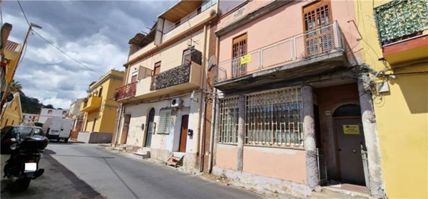 casa indipendente in vendita a Messina