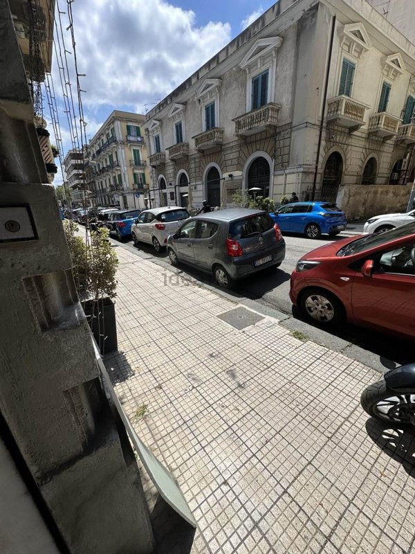 locale commerciale in vendita a Messina in zona Centro Storico