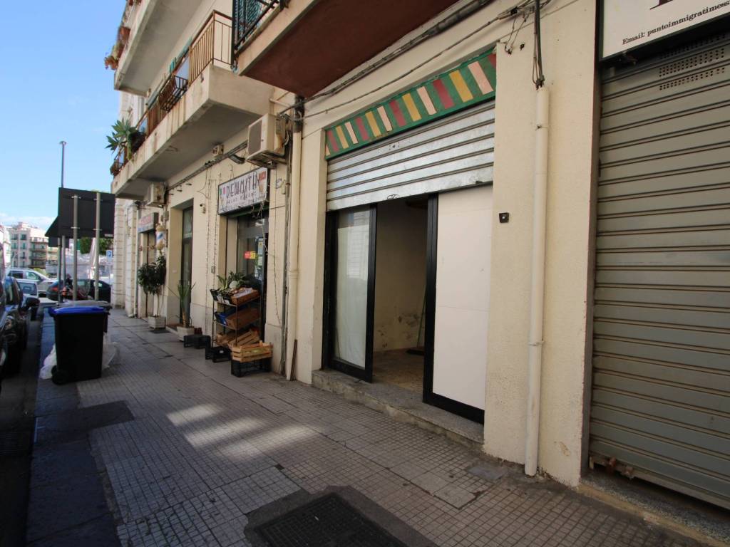 negozio in vendita a Messina