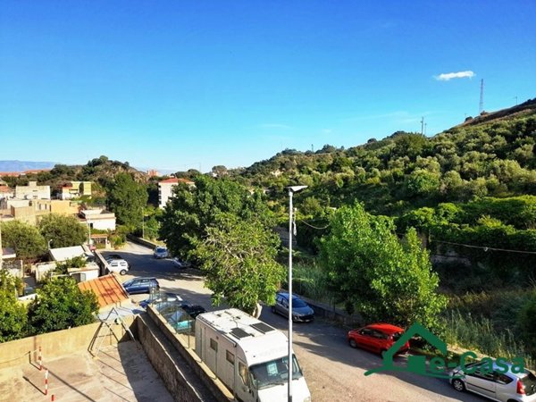 casa indipendente in vendita a Messina in zona Larderia