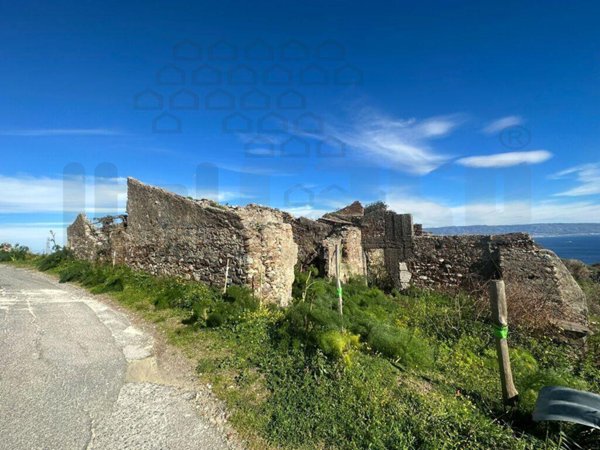 negozio in vendita a Messina in zona Contesse