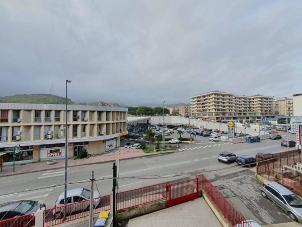 negozio in vendita a Messina in zona Contesse