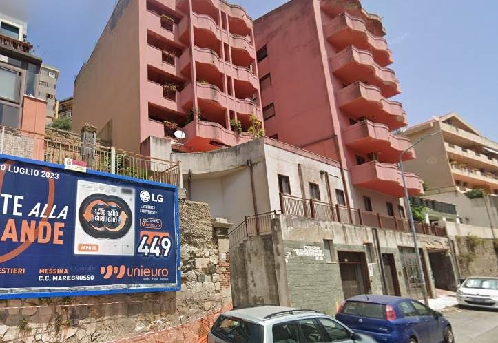 locale commerciale in vendita a Messina