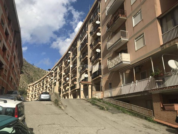 appartamento in vendita a Messina in zona Santissima Annunziata