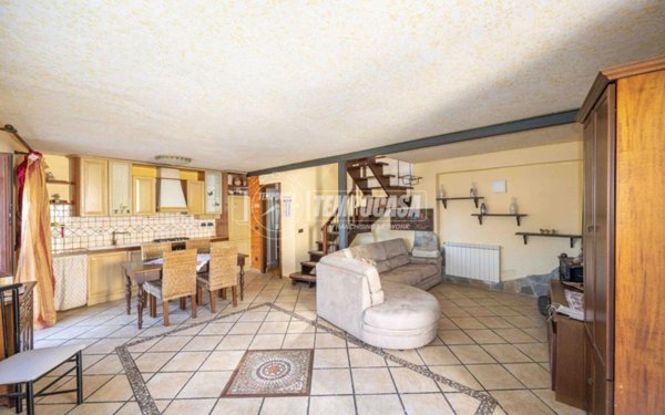 casa indipendente in vendita a Messina in zona Salice