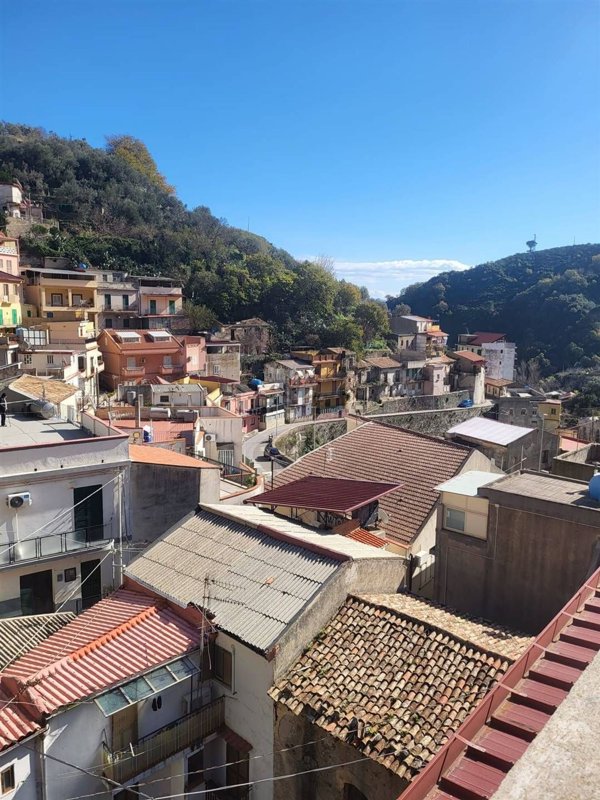 casa indipendente in vendita a Messina in zona Cumìa