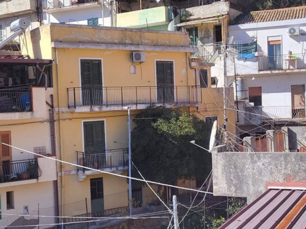 appartamento in vendita a Messina in zona Gazzi