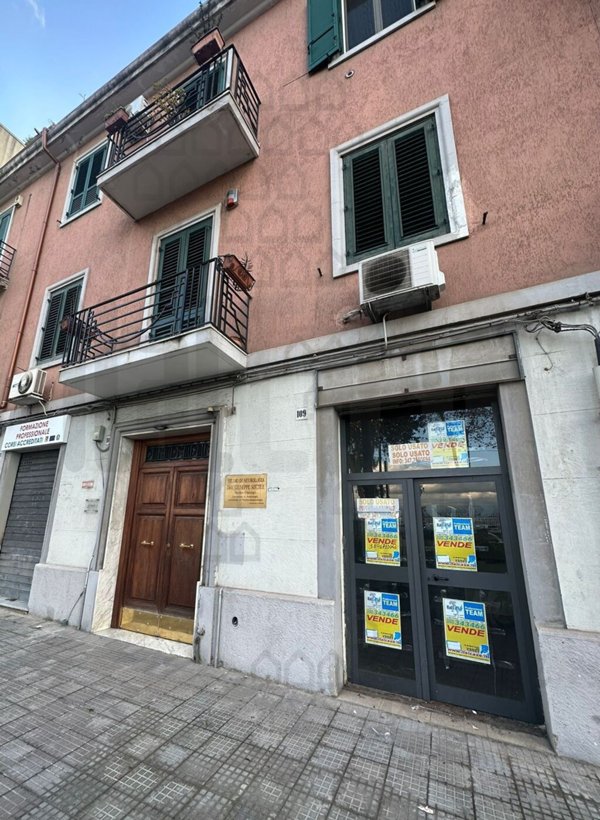 locale commerciale in vendita a Messina in zona Centro Storico