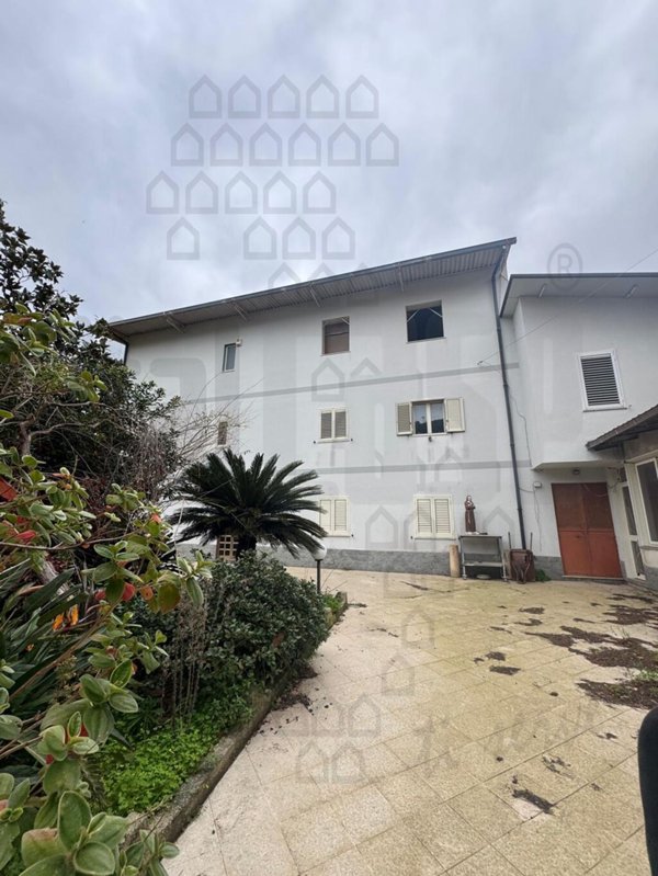casa indipendente in vendita a Messina