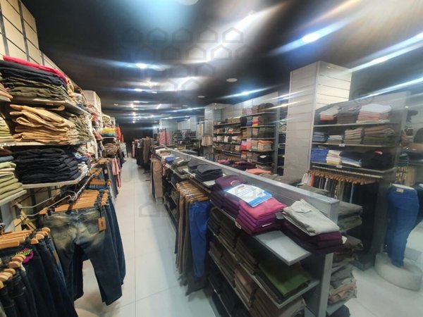 locale commerciale in vendita a Messina