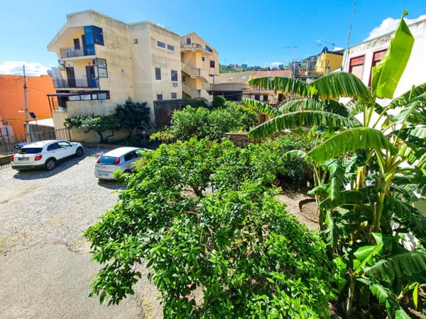 appartamento in vendita a Messina in zona Larderia