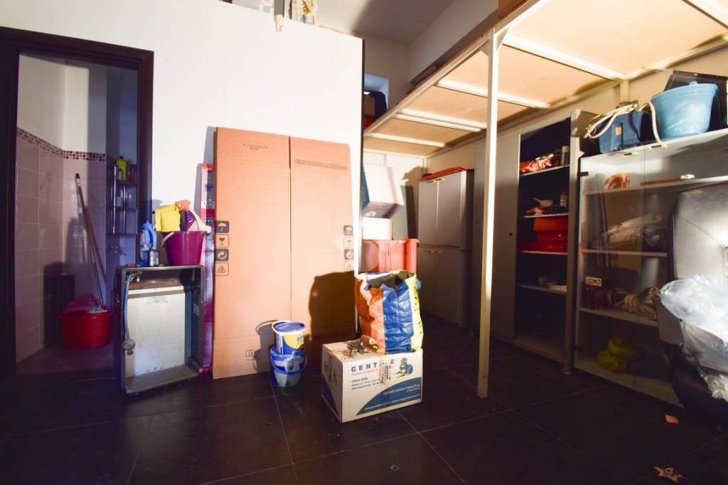 negozio in vendita a Messina in zona Minissale