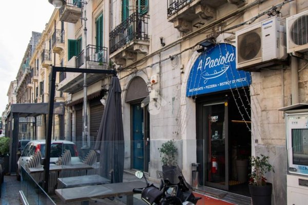 negozio in vendita a Messina in zona Centro Storico