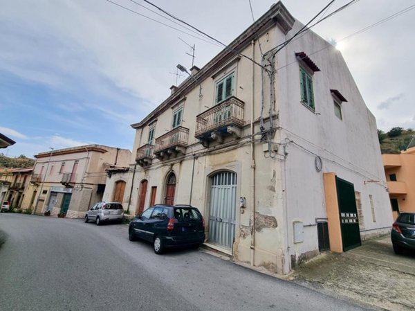casa indipendente in vendita a Messina in zona Santa Margherita