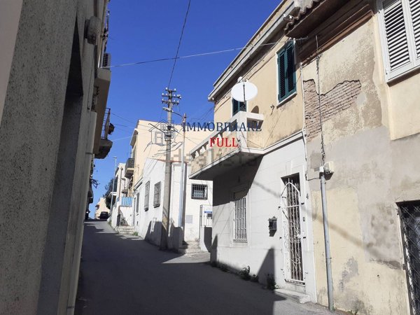 casa indipendente in vendita a Messina in zona Faro Superiore