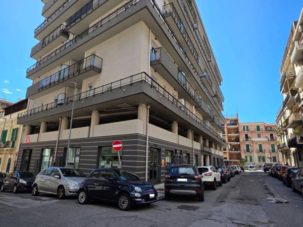 negozio in vendita a Messina in zona Centro Storico