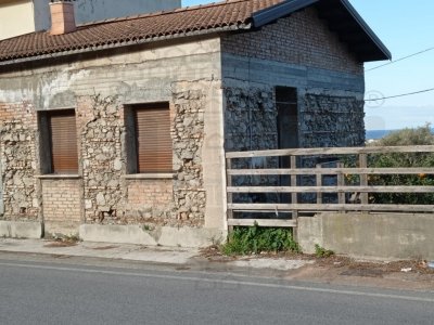 casa indipendente in vendita a Messina