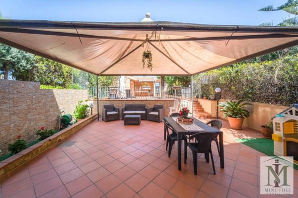 casa indipendente in vendita a Messina in zona Ganzirri