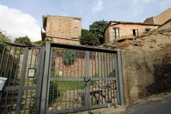 casa indipendente in vendita a Messina