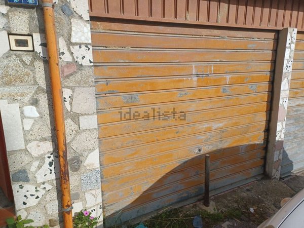 pentavano in vendita a Messina in zona Larderia