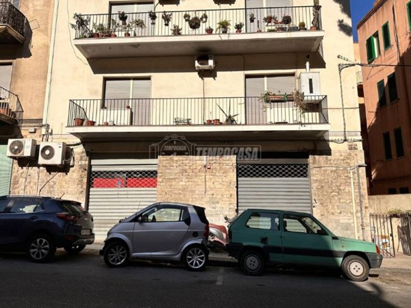 negozio in vendita a Messina in zona Centro Storico