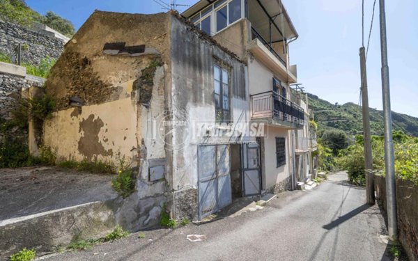 appartamento in vendita a Messina in zona Santa Margherita