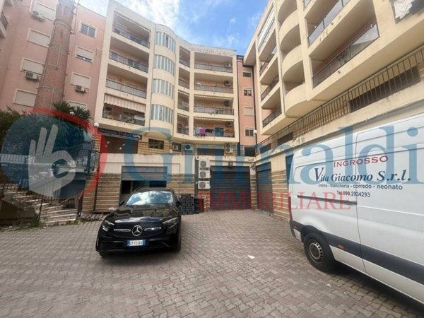 locale commerciale in vendita a Messina in zona Minissale