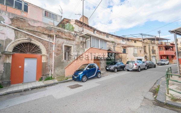 appartamento in vendita a Messina in zona Gazzi