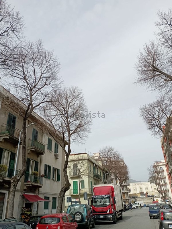 locale commerciale in vendita a Messina