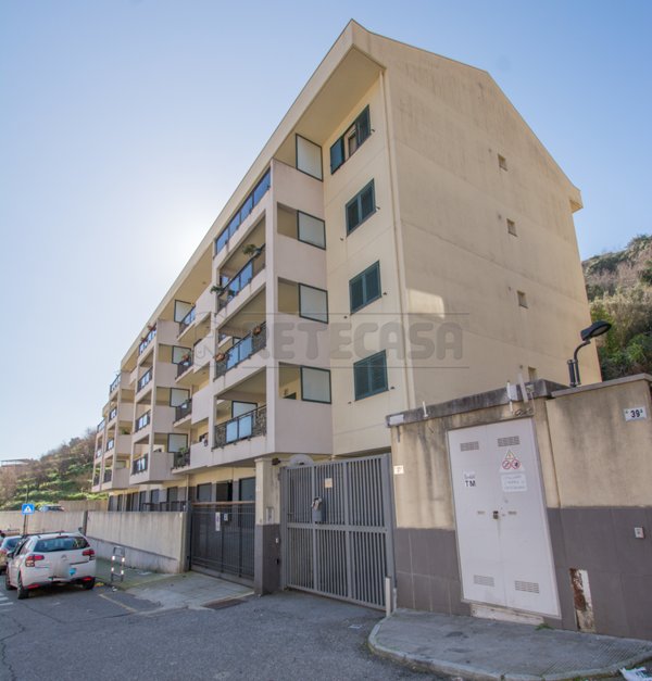 appartamento in vendita a Messina in zona Camaro