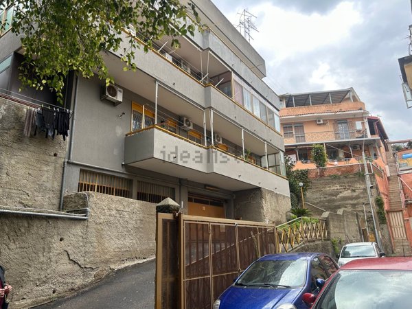 appartamento in vendita a Messina in zona Gazzi