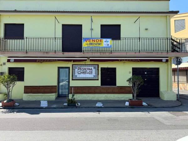 locale commerciale in vendita a Messina in zona Ganzirri