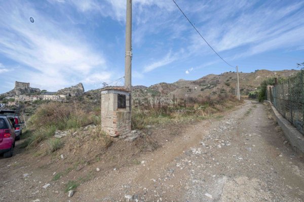 appartamento in vendita a Messina in zona Giampilieri Superiore