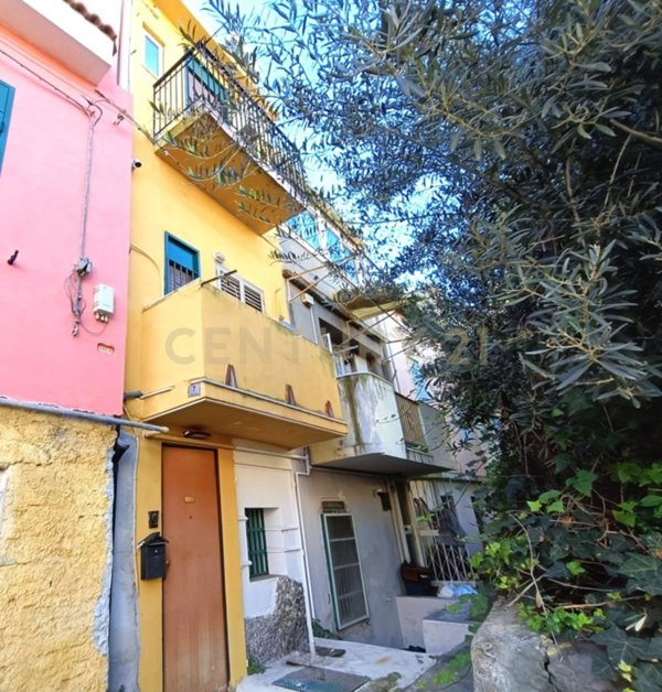 casa indipendente in vendita a Messina