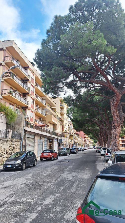 casa indipendente in vendita a Messina in zona Centro Storico