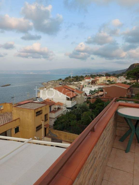 appartamento in vendita a Messina in zona Acqualadroni