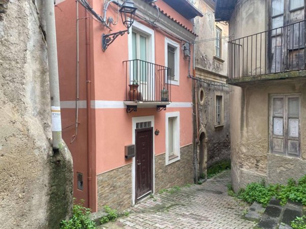 casa indipendente in vendita a Messina in zona Santa Margherita