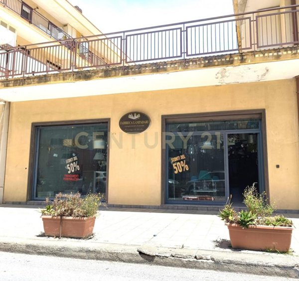 ufficio in vendita a Messina in zona Tremestieri