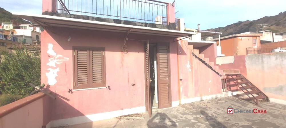 casa indipendente in vendita a Messina in zona Larderia