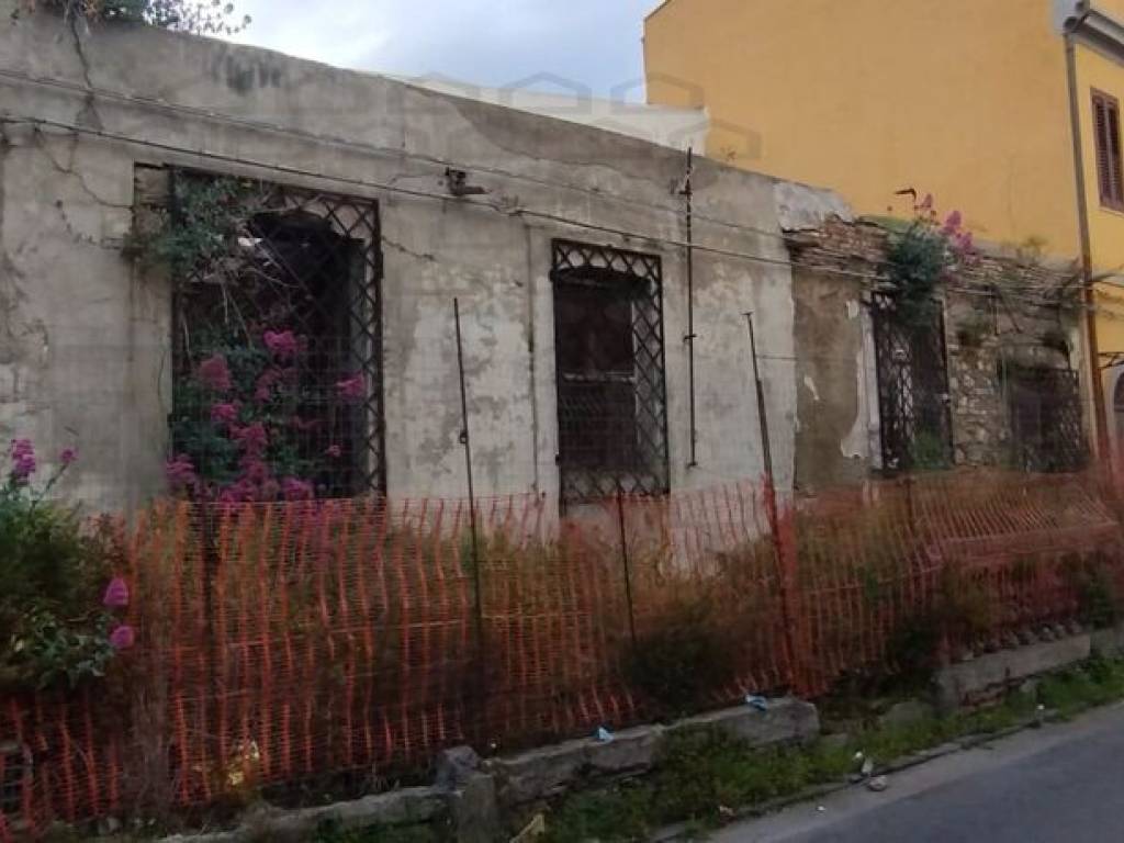 casa indipendente in vendita a Messina