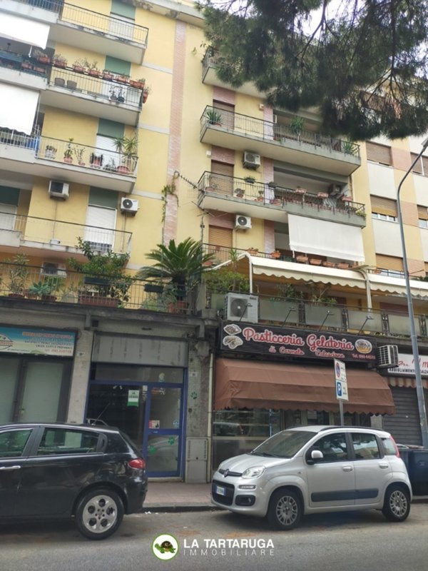 locale commerciale in vendita a Messina