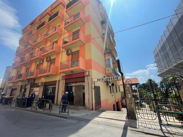 locale di sgombero in vendita a Messina in zona Pistunina