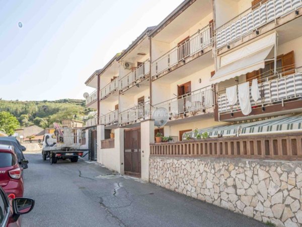 casa indipendente in vendita a Messina in zona Camaro
