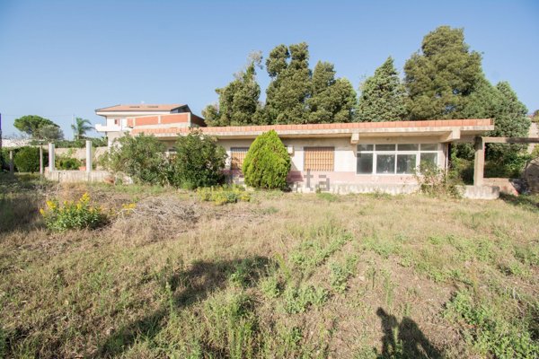 casa indipendente in vendita a Messina in zona Castanea delle Furie