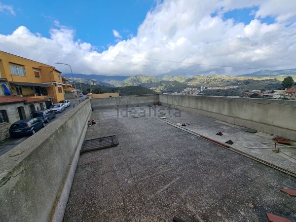 casa indipendente in vendita a Messina in zona Camaro