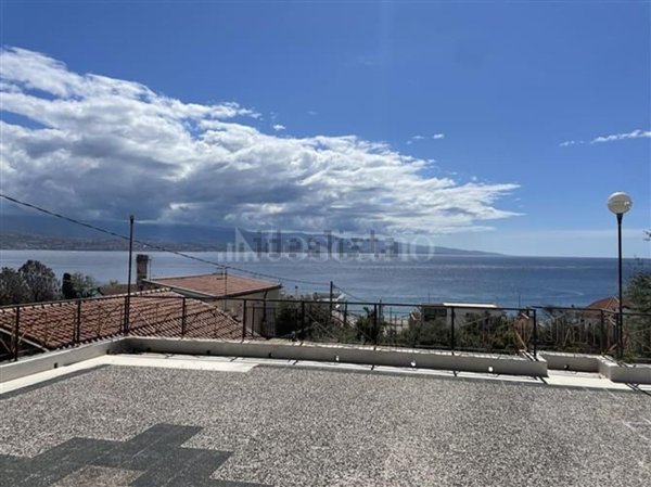 casa indipendente in vendita a Messina