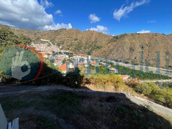 casa indipendente in vendita a Messina in zona Giampilieri Superiore
