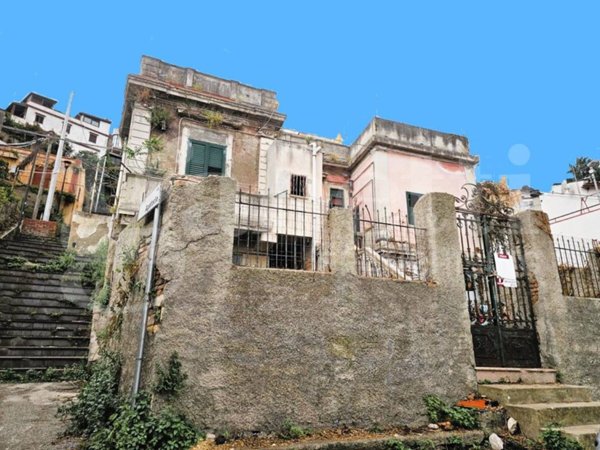 casa indipendente in vendita a Messina