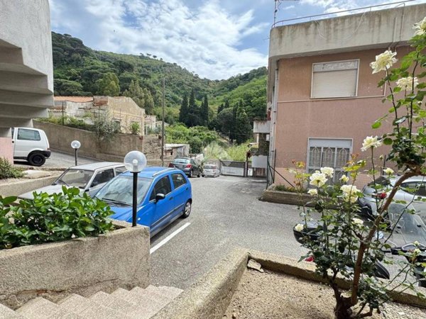 appartamento in vendita a Messina in zona Santissima Annunziata