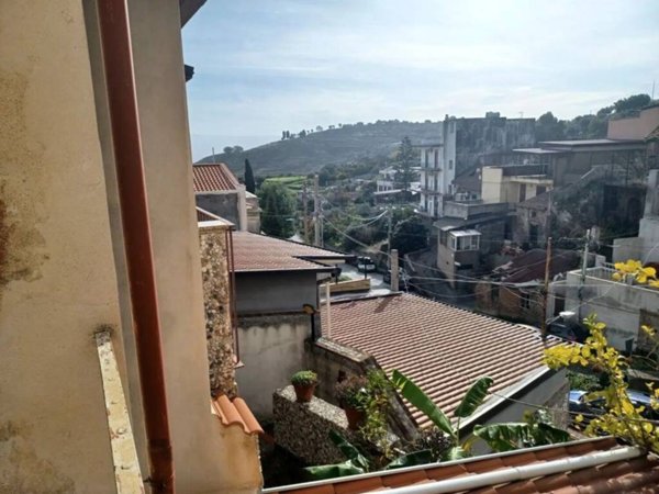 casa indipendente in vendita a Messina in zona Tremestieri